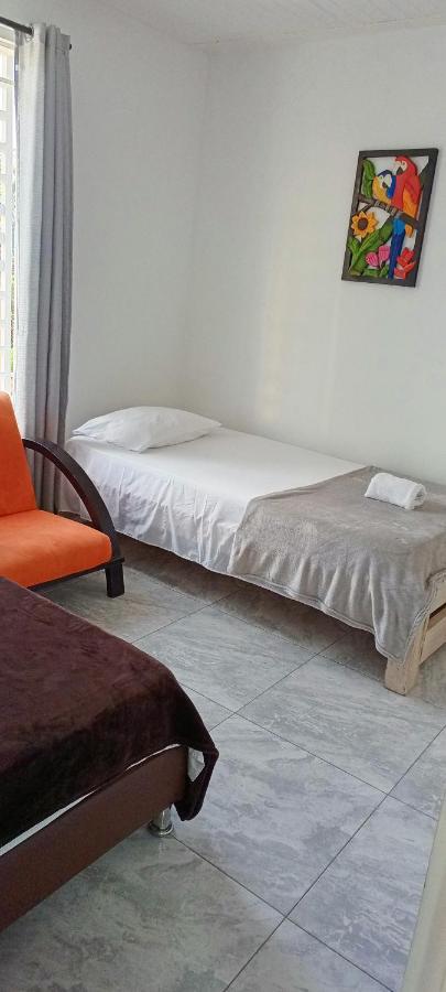Apartamento Familiar Maral 2 萨兰托 外观 照片