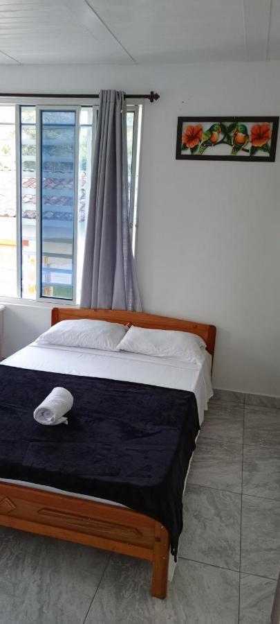 Apartamento Familiar Maral 2 萨兰托 外观 照片